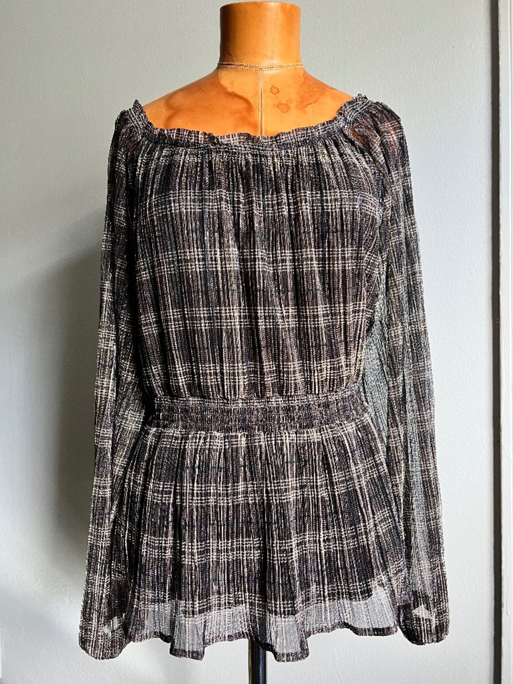 Knox Rose Long Sleeve Lurex Blouse – Black/Gold Shine Stripe